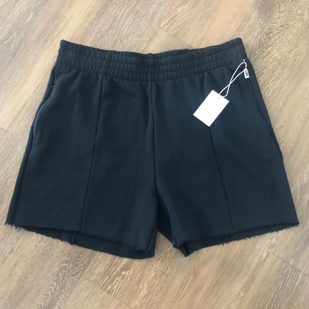 GOOD AMERICAN BLACK SWEAT SHORTS